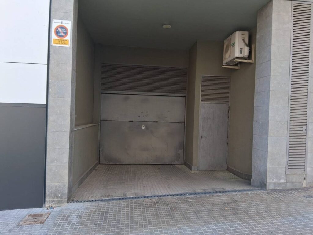 Garatge per a cotxe