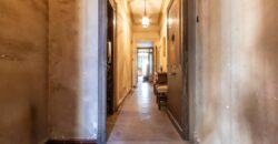Casa àmplia, amb pati i terrasses