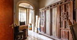 Casa àmplia, amb pati i terrasses