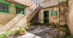 Casa àmplia, amb pati i terrasses