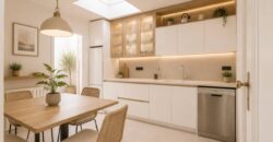 Casa amb molta llum, ampli pati i terrassa